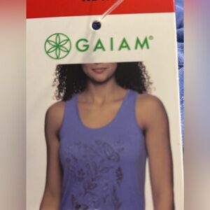 GAIAM graphic tank top - with detailed Back - NWT - Blue